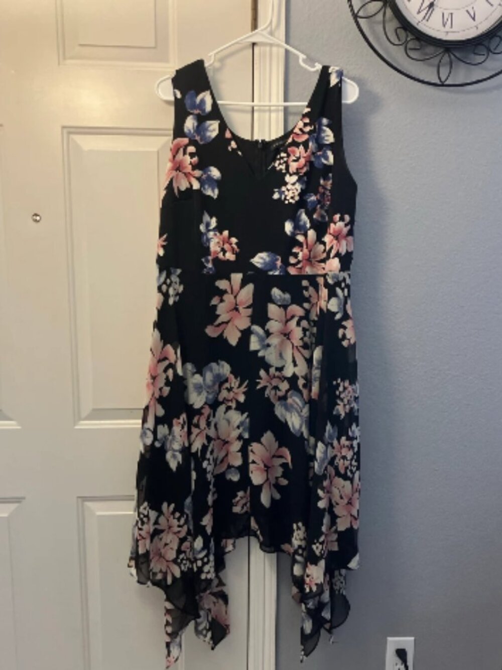 Lane Bryant Brand Size 18/20 Floral Pattern Sleeveless Dress